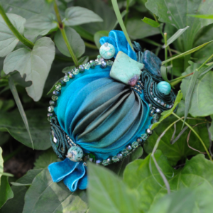 შიბორის მწვანე სამაჯური მეტალით