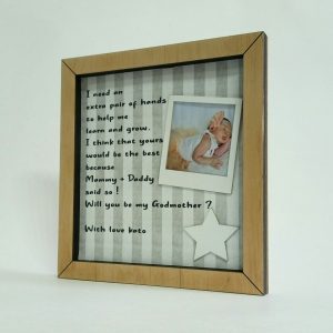 რა ვაჩუქო - საჩუქრების ონლაინ მაღაზია 77 ნათლიის მოსაწვევი – დეკორატიული ჩარჩო სურათით