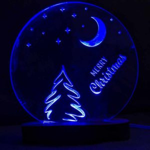 სანათი საახალწლო ნაძვის ხის მთვარისა და ვარსკვლავების გამოსახულებით