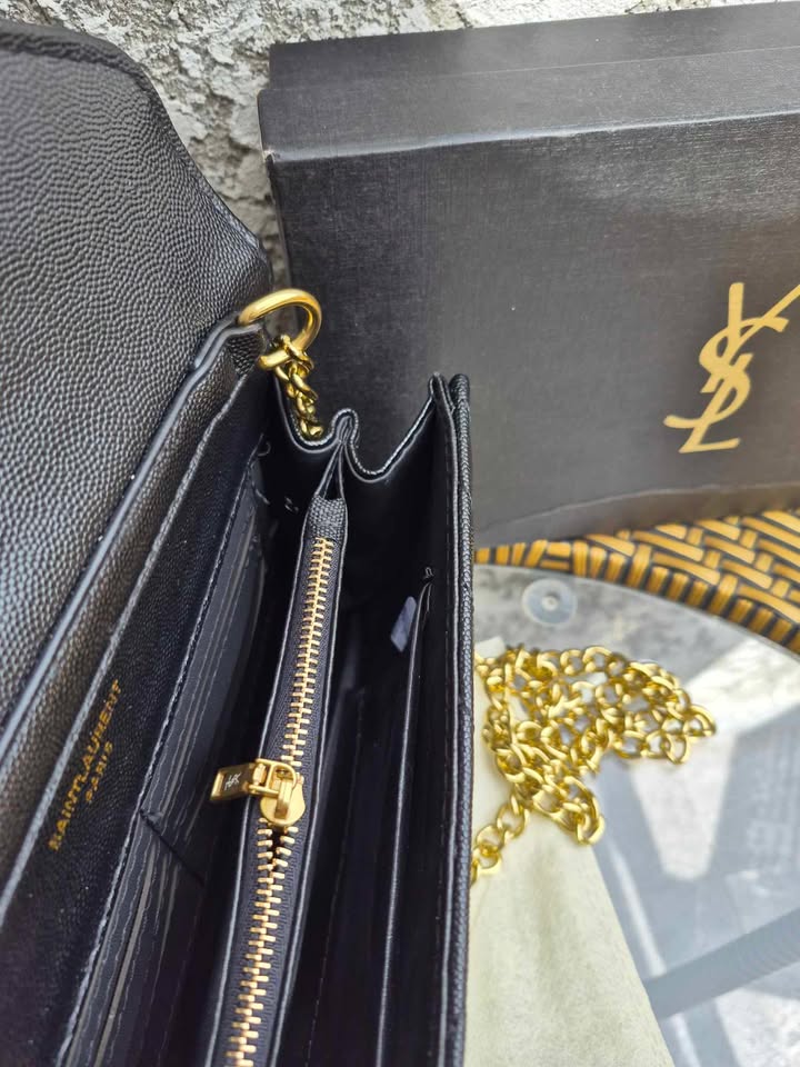 YSL ბრენდის ჩანთა - Image 2
