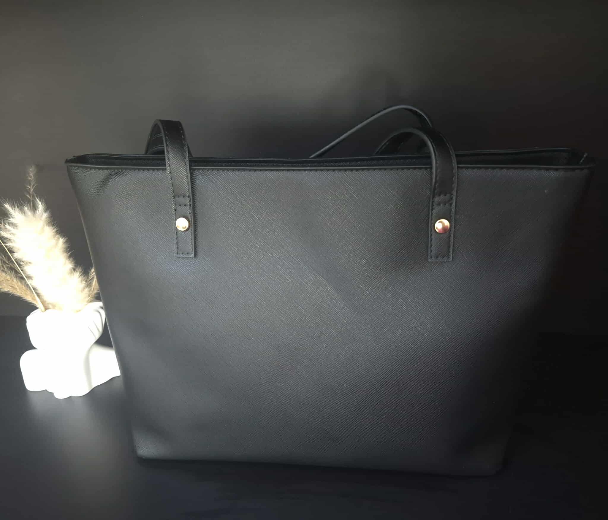 შავი ფერის ჩანთა Easy Tote 7 შავი ფერის ჩანთა Easy Tote - Image 4