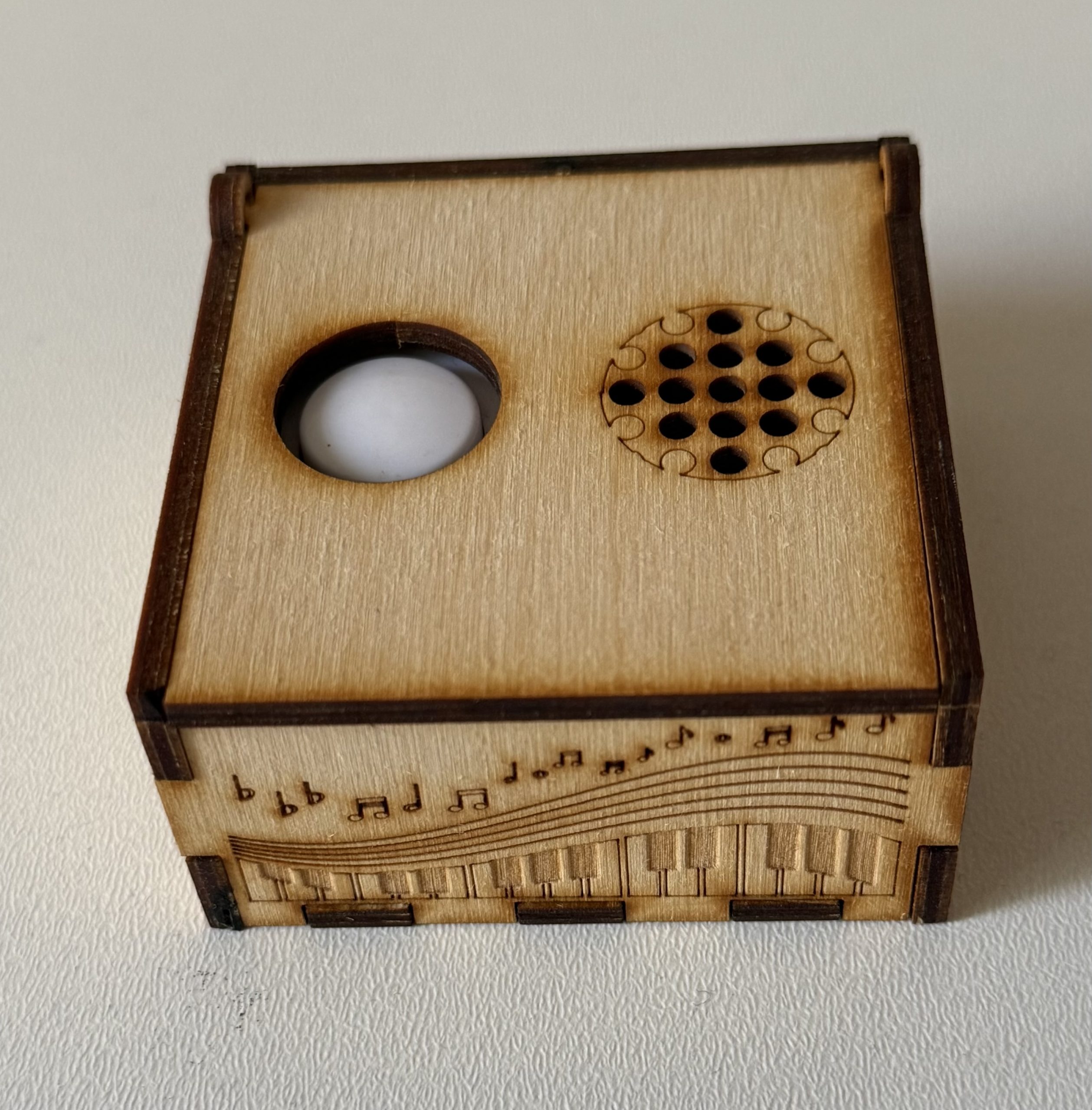 ინდივიდუალური მელოდიით ან სიმღერით 1 ინდივიდუალური მელოდიით ან სიმღერით