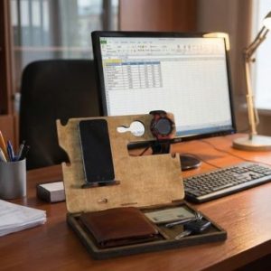 სამაგიდე ორგანიზერი მობილურის საათისა და საფულისთვის