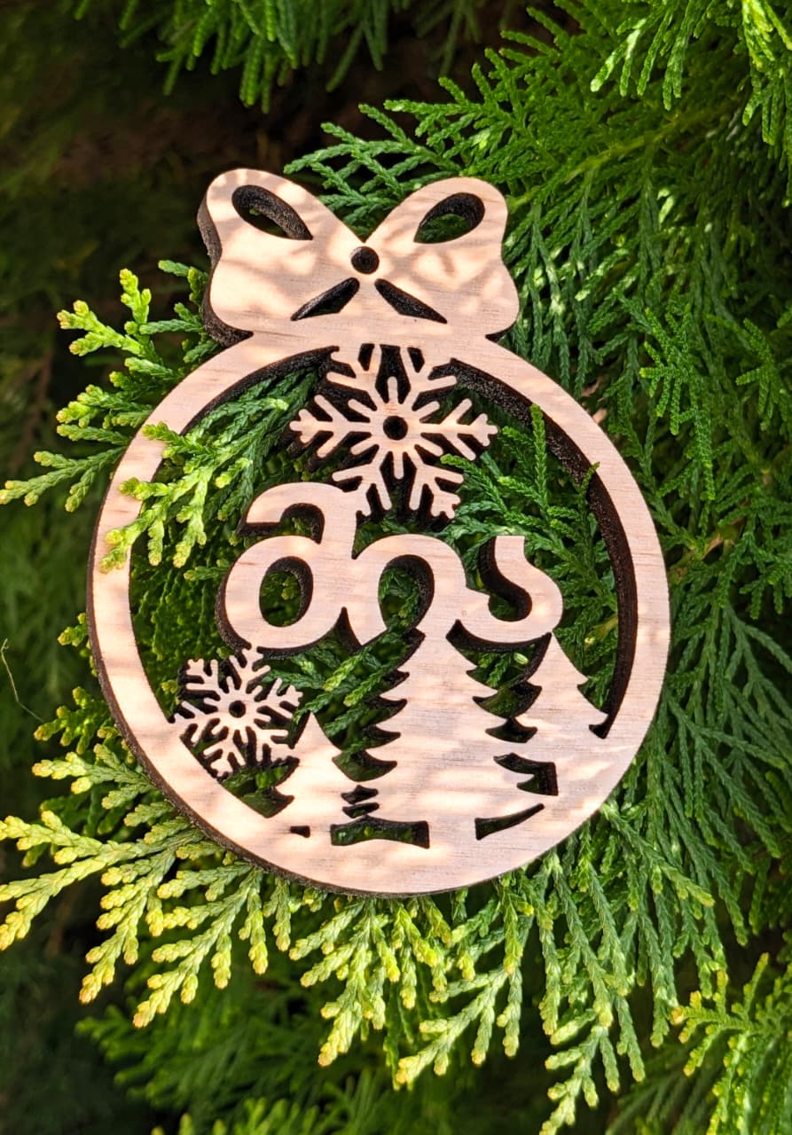 ნაძვის ხის სათამაშო 1 ნაძვის ხის სათამაშო