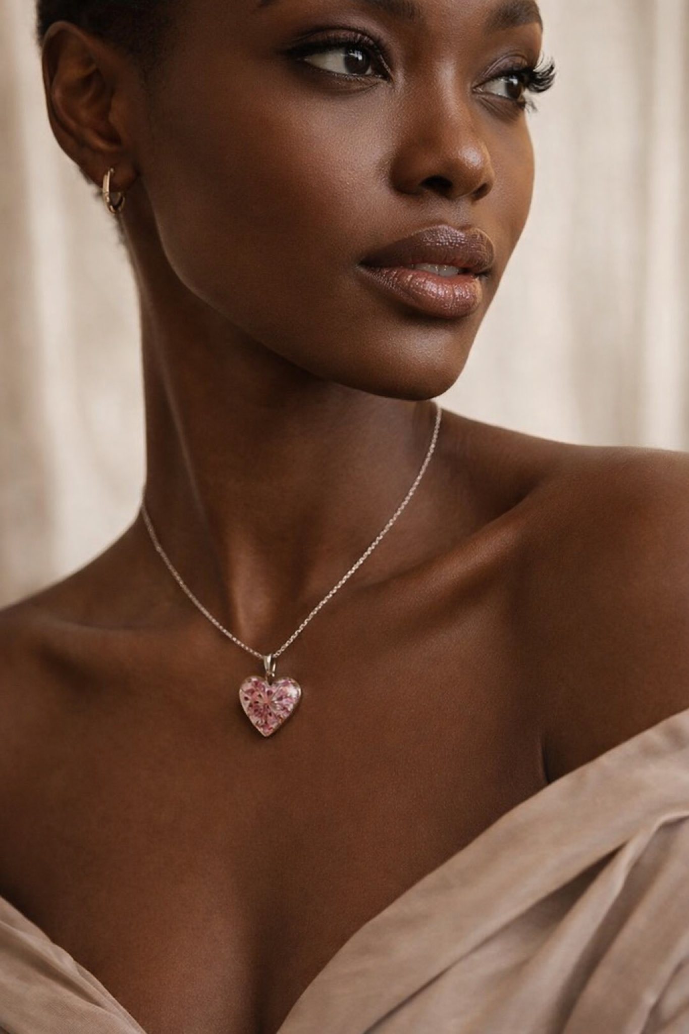 ყელსაბამი ნამდვილი ყვავილებისგან. - Image 2