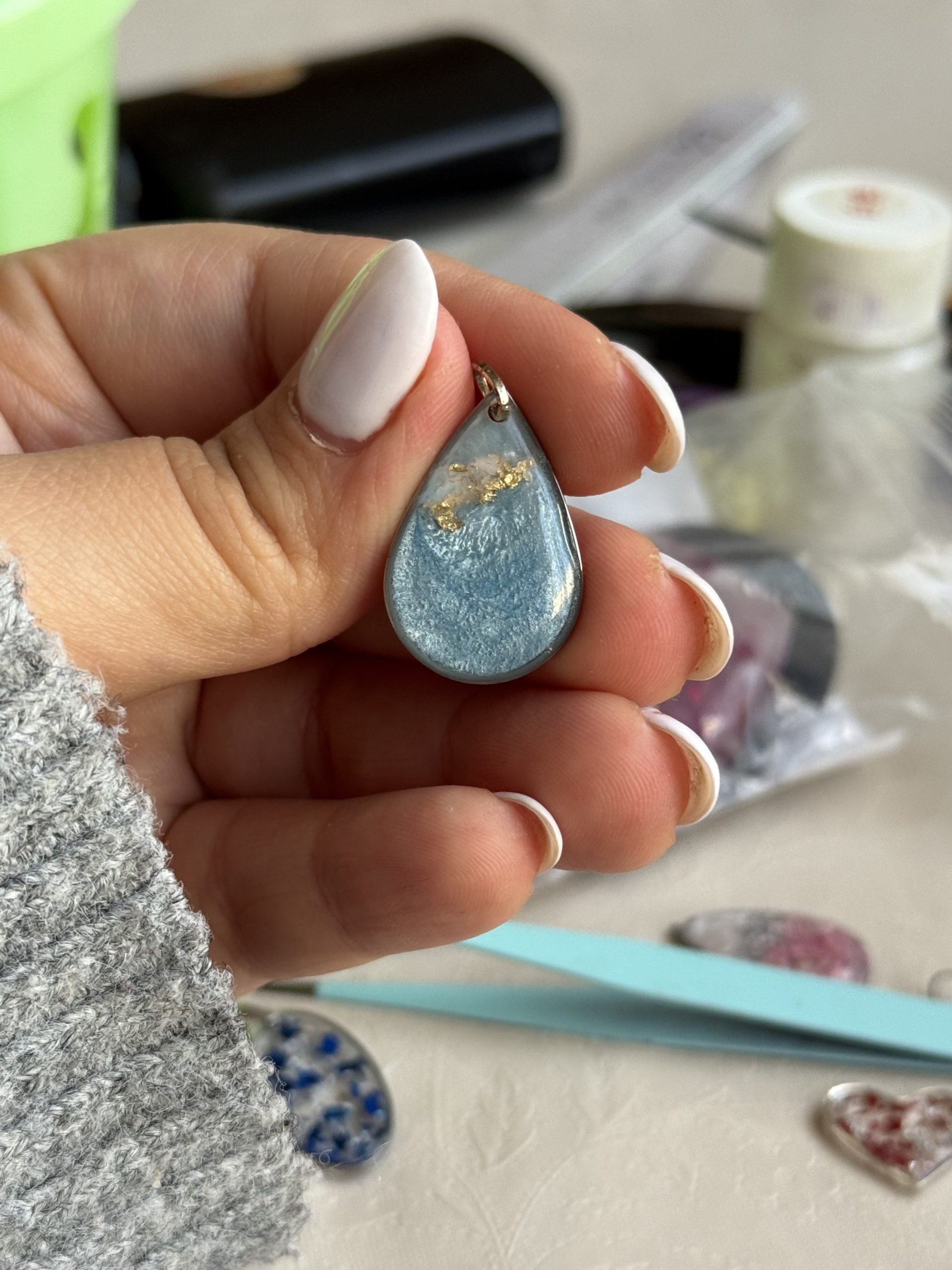 ყვავილების ყელსაბამი ეპოქსიდით - Image 9