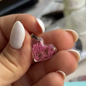 ყვავილების ყელსაბამი ეპოქსიდით